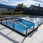 Nizka bazenska streha na buzonih